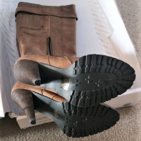 Aldo Brown Doiley Winter Boots - Picture 2 of 3